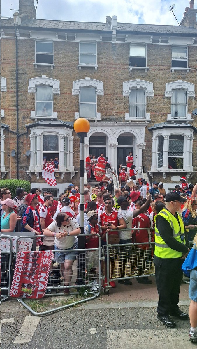 Harry45AFC's tweet photo. What a club. https://t.co/nPre1BSdIK