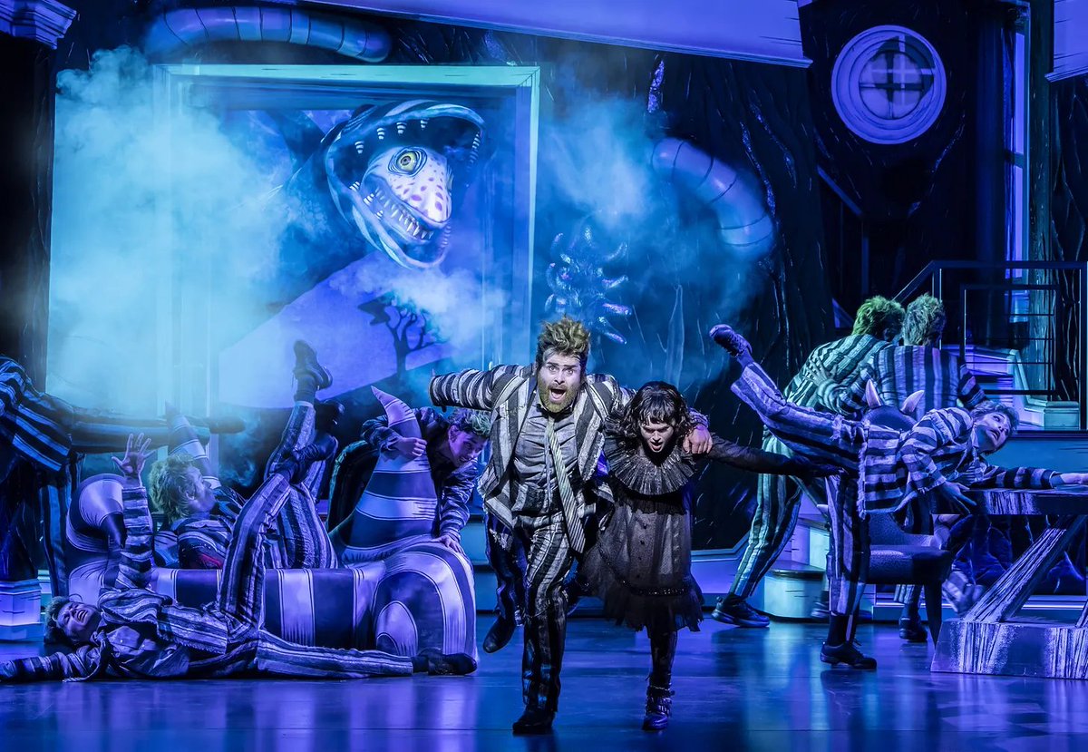 theartsdispatch's tweet photo. Beetlejuice review - Prince Edward Theatre, London ★★★☆☆

The Broadway hit comes alive. Just.

https://t.co/xSdSC1WVGv https://t.co/vWy20U3Mle
