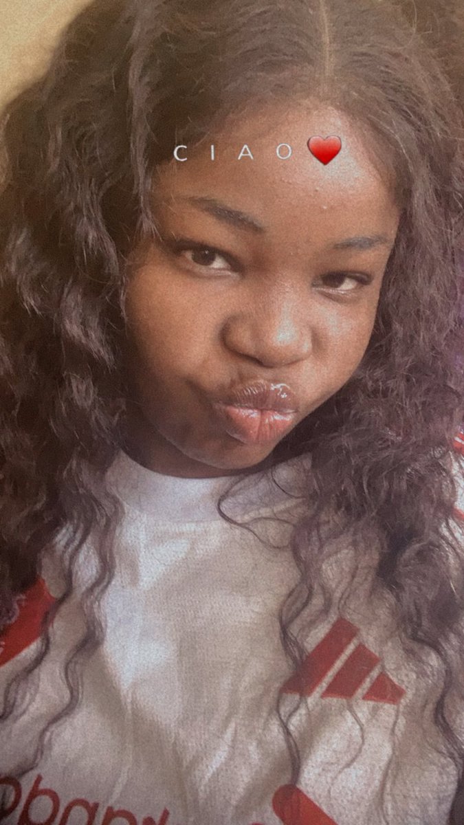 Retin_09's tweet photo. @wtfay0 A Liverpool girly😻💕 https://t.co/UUI9FwKnvK