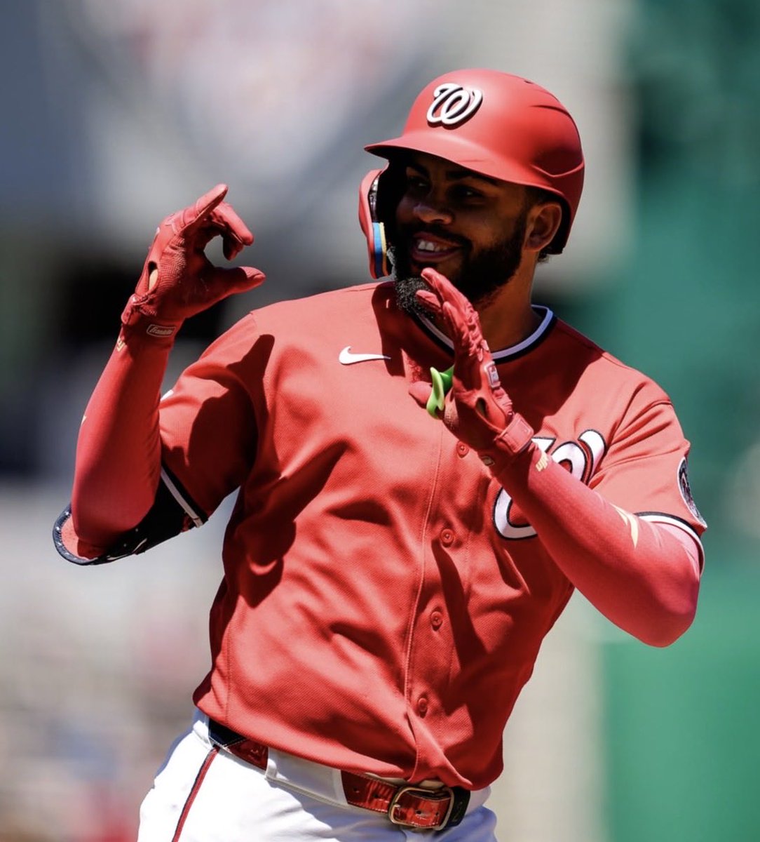 SleeperNats's tweet photo. NATS WIN‼️PUT A CURLY W IN THE BOOKS‼️📚

Clayton Beeter slams the door and the Nationals take another series‼️

#Natitude https://t.co/NV8B9HnkE8