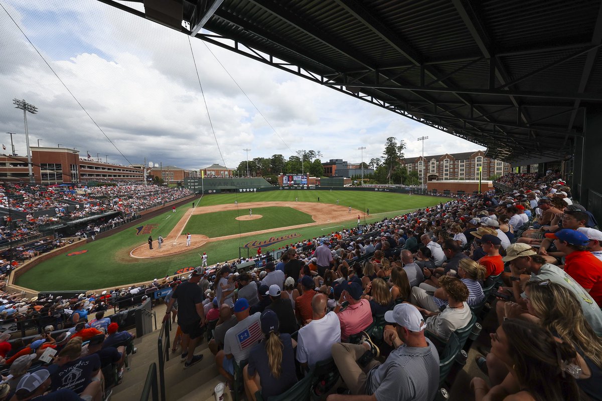 AuburnTigers's tweet photo. Auburn Family, we need you back at 4 PM to PACK PLAINSMAN! ⚾️🦅

#WarEagle https://t.co/5RcbBQnZEA