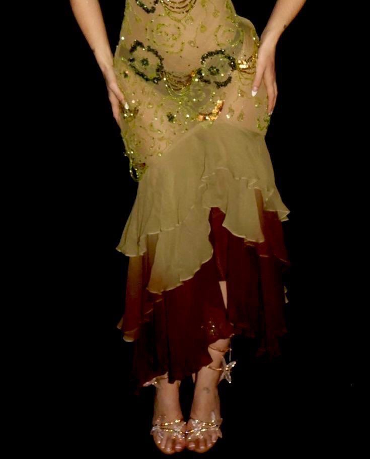 pYSLrada's tweet photo. this dress!!!! https://t.co/dOUNxxPWLR