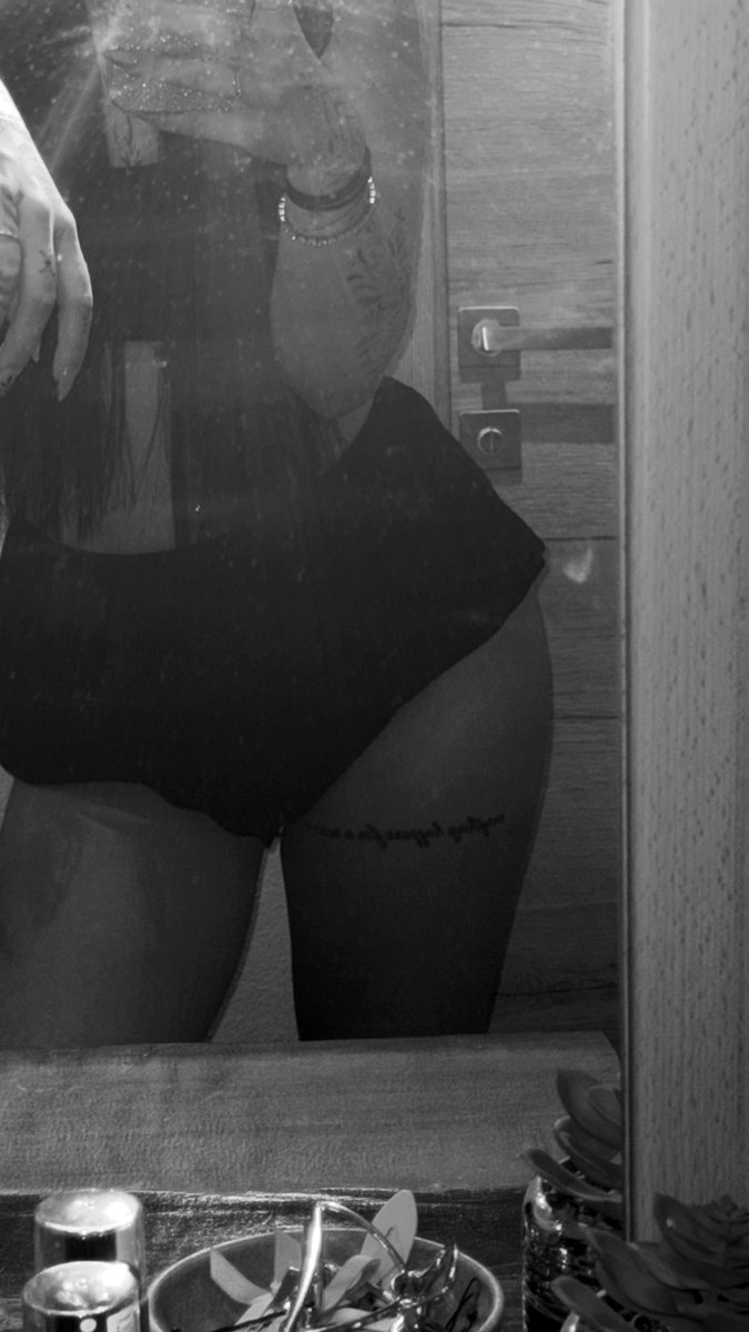 lillygotx's tweet photo. Eure Göttin ist online und wartet👑💸

Paypigs hört auf zu beobachten und fangt an zu handeln. Mein Postfach ist offen – die Frage ist nur, ob ihr interessant genug seid, um meine Aufmerksamkeit zu bekommen.

Wer nur reden will, verschwendet meine Zeit. Wer beeindrucken will, weiß, was zu tun ist. 😉

#Paypig #Zahlsklave #Findom #FinDomme #MoneySlave #CashSlave #Tribute #SpoilMe #Goddess #PrincessTreatment #OnlineNow #Submissive #PayToPlay