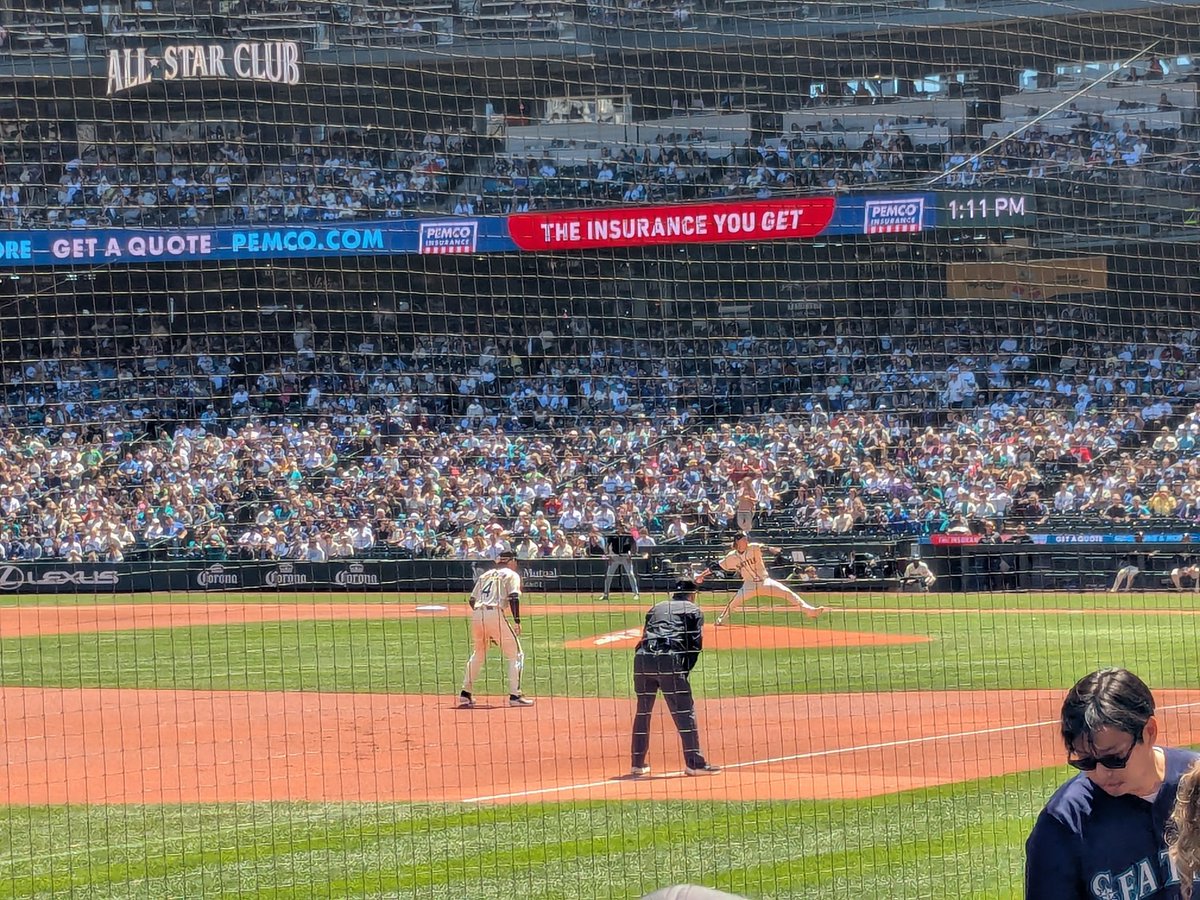BusterHump2's tweet photo. Game 3 of 3. Seattle Mariners vs the Arizona Diamondbacks.  And away we go! https://t.co/9IPKOABP0w