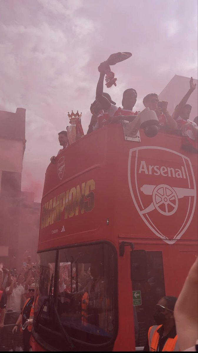 HappyAB29's tweet photo. What a day!! 🔴⚪️❤️ https://t.co/tkW6c1lIt6