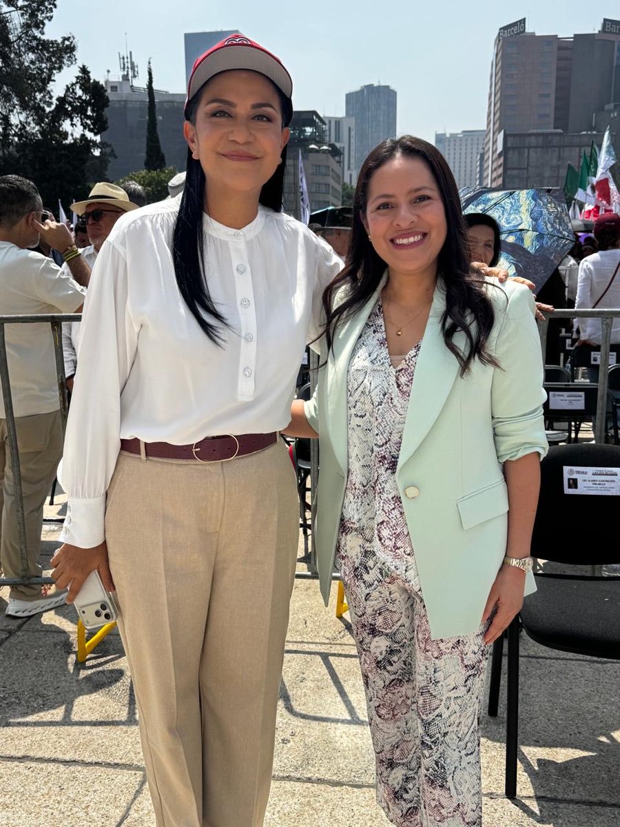 karencastrejont's tweet photo. A dos años del triunfo histórico de la Presidenta @Claudiashein, los resultados son claros: más seguridad, fortalecimiento de los programas sociales, mejores condiciones para las y los trabajadores, pensiones más justas y mayor bienestar para el pueblo de México.

Con honestidad, compromiso y trabajo, se sigue construyendo un país con más oportunidades para todas y todos.

#ClaudiaDaResultados 💚