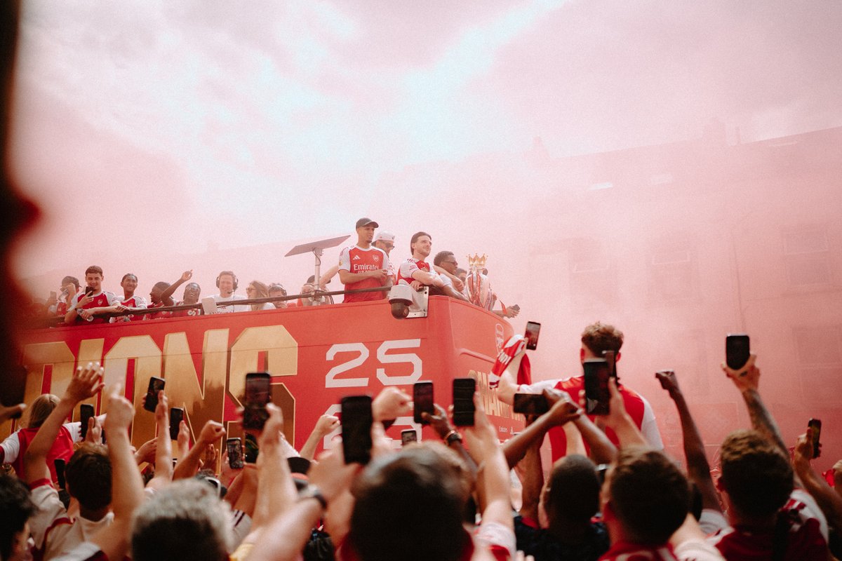 Premier League tweet media