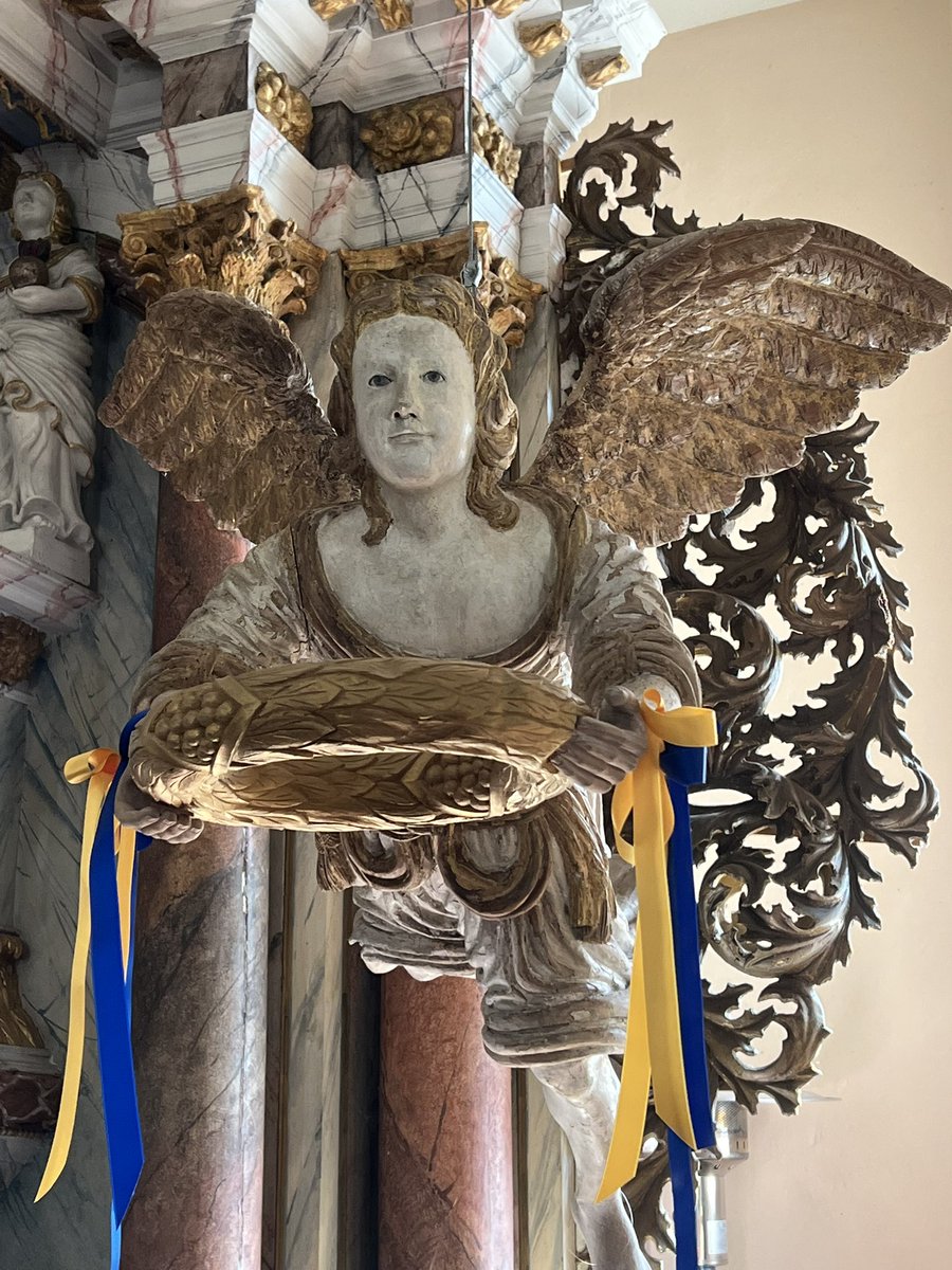 KristfBalint's tweet photo. von Felix Groll (Tenor) und Harald Bölk (0rgel) begleitet und erfreut. Für Die Lesungen engagierten sich die Kirchenältesten André Schmitz und Marie-Christin Papenbrock. Die Predigt von Generalsuperintendent Kristóf Bálint findet sich hier: https://t.co/TlIONnLHrj https://t.co/c6j0ivzdUf