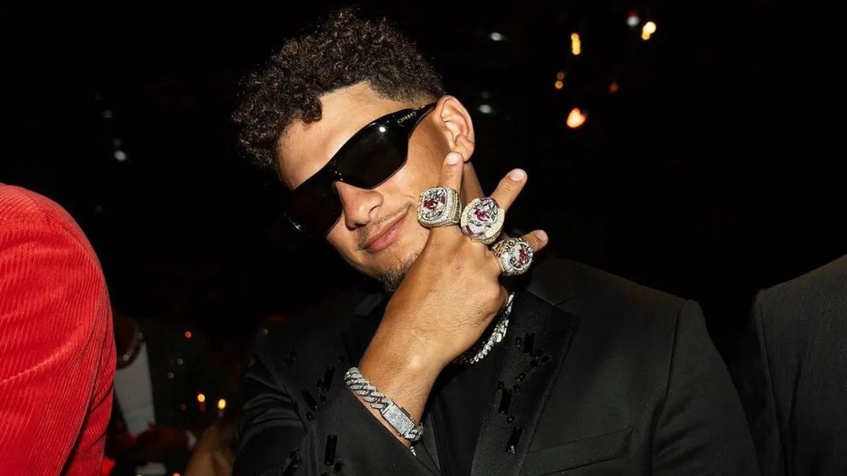 EOnwunta790's tweet photo. @BillsOnReal Most SB's by a QB before turning 30: 

Josh Allen: 0
Patrick Mahomes: 3 https://t.co/W0ZeYdDhvq