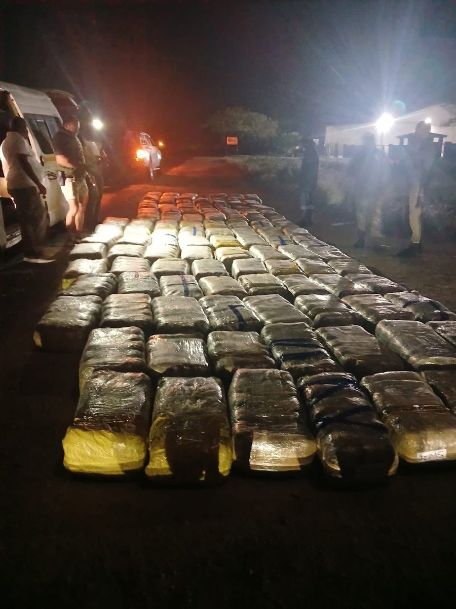 Abramjee's tweet photo. Police in Hoedspruit, Limpopo, working with Farm Watch members under Operation Shanela II, seized 130 bags of dagga worth an estimated R11 million and arrested three suspects aged 34 to 35 for drug trafficking.

The suspects were arrested after officers intercepted a Toyota Quantum taxi and a Hyundai sedan on the R527 near Snake Park on Saturday night. 

Preliminary investigations indicate the dagga originated in Eswatini and was being transported through Limpopo for distribution elsewhere in South Africa.

The suspects are expected to appear in the Hoedspruit Magistrate’s Court on Monday. 

Police investigations continue.