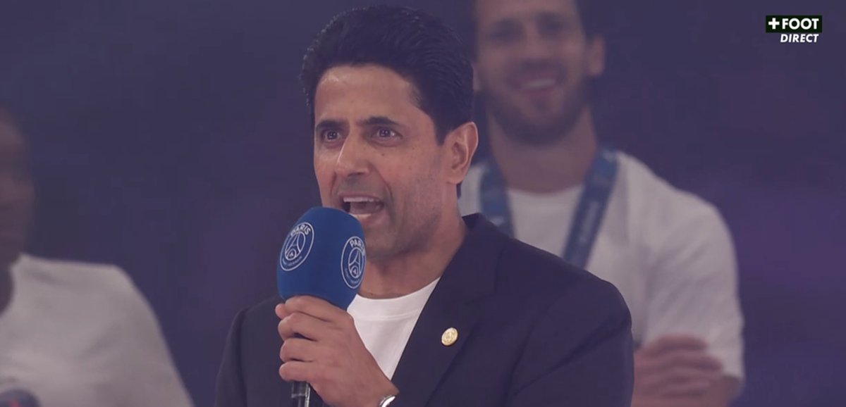 lnstantFoot's tweet photo. "ON EST RENTRÉS DANS LA LÉGENDE DU FOOTBALL !"

NASSER AL-KHELAIFI DIT LES TERMES ! ❤️💙

"Avec les MEILLEURS SUPPORTERS AU MONDE, on a fait le BACK-TO-BACK !" https://t.co/sTlb7lzS0M