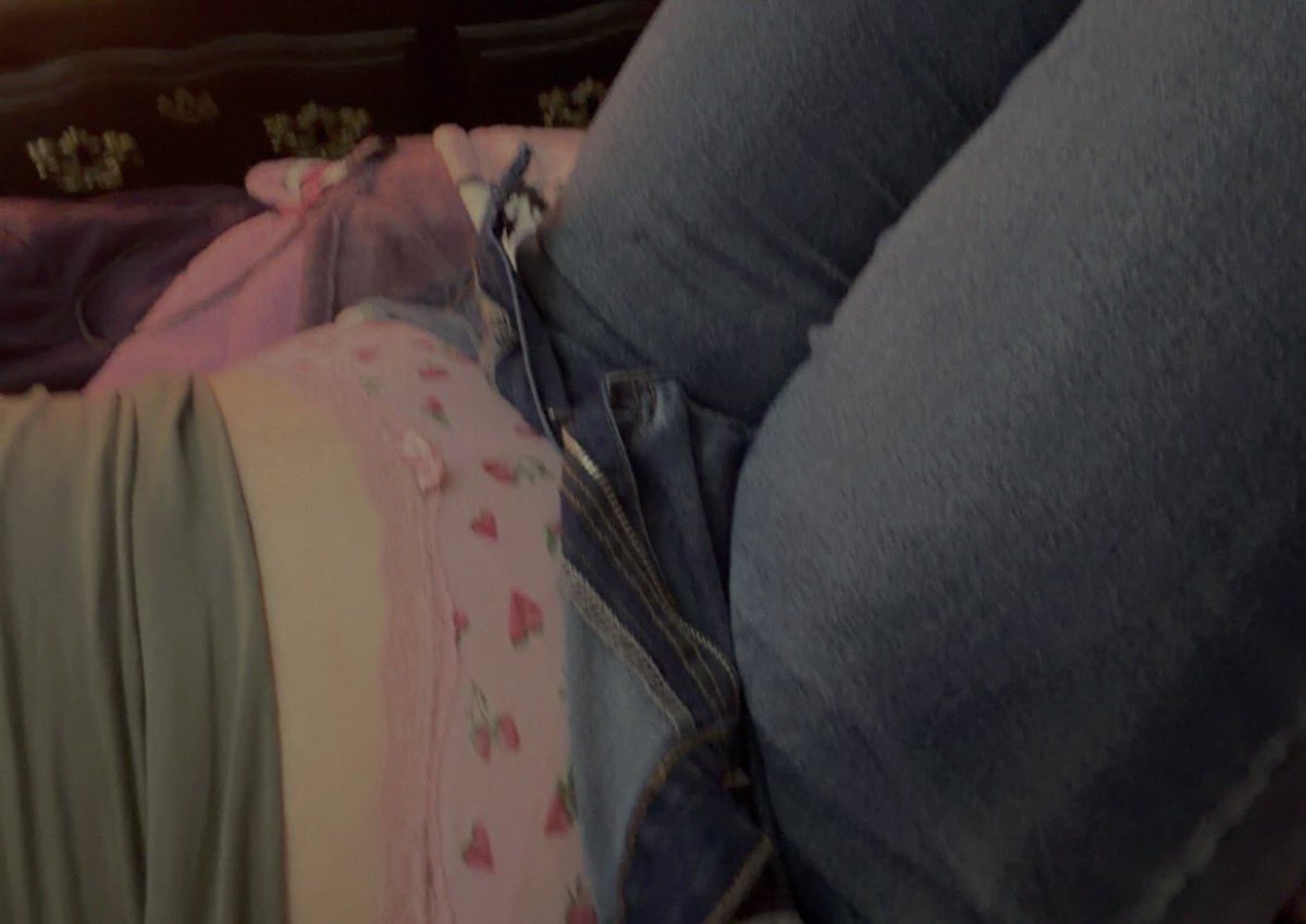 drowsymeowsy's tweet photo. tummy’s a lil bloated from eating lunch followed by endo cramps 💔 but do we fw the strawberries under my jeans :3 🍓🎀 #nsfw #nsfwtwt https://t.co/ZjrpSVrxuL