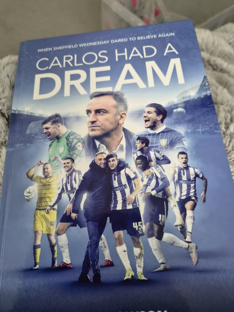 emmacookie27's tweet photo. Just finished reading this. Absolutely brilliant! What a team we had! Brought back so many fantastic memories &amp; gave such an insight on what it was like to play under Carlos &amp; his dream. Thank you @domhowson, I couldn't put it down! @carloscarvalha2 https://t.co/Y8bSrgx60Z