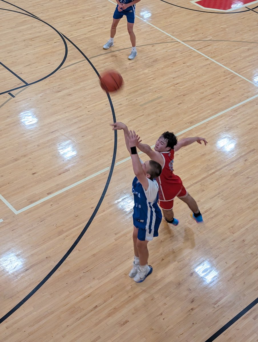 pottscharlie's tweet photo. A solid 3-1 weekend for @MNLightningAAU  Dahl 17U in the top division at #NHRState.

Finished today with a 65-56 win over a scrappy Minnesota Heat squad. 

@ethanpotts09 with 14
@KMiller7536 with 16
@IsaacSoren37913 with 14 https://t.co/JfW0ZijFuN