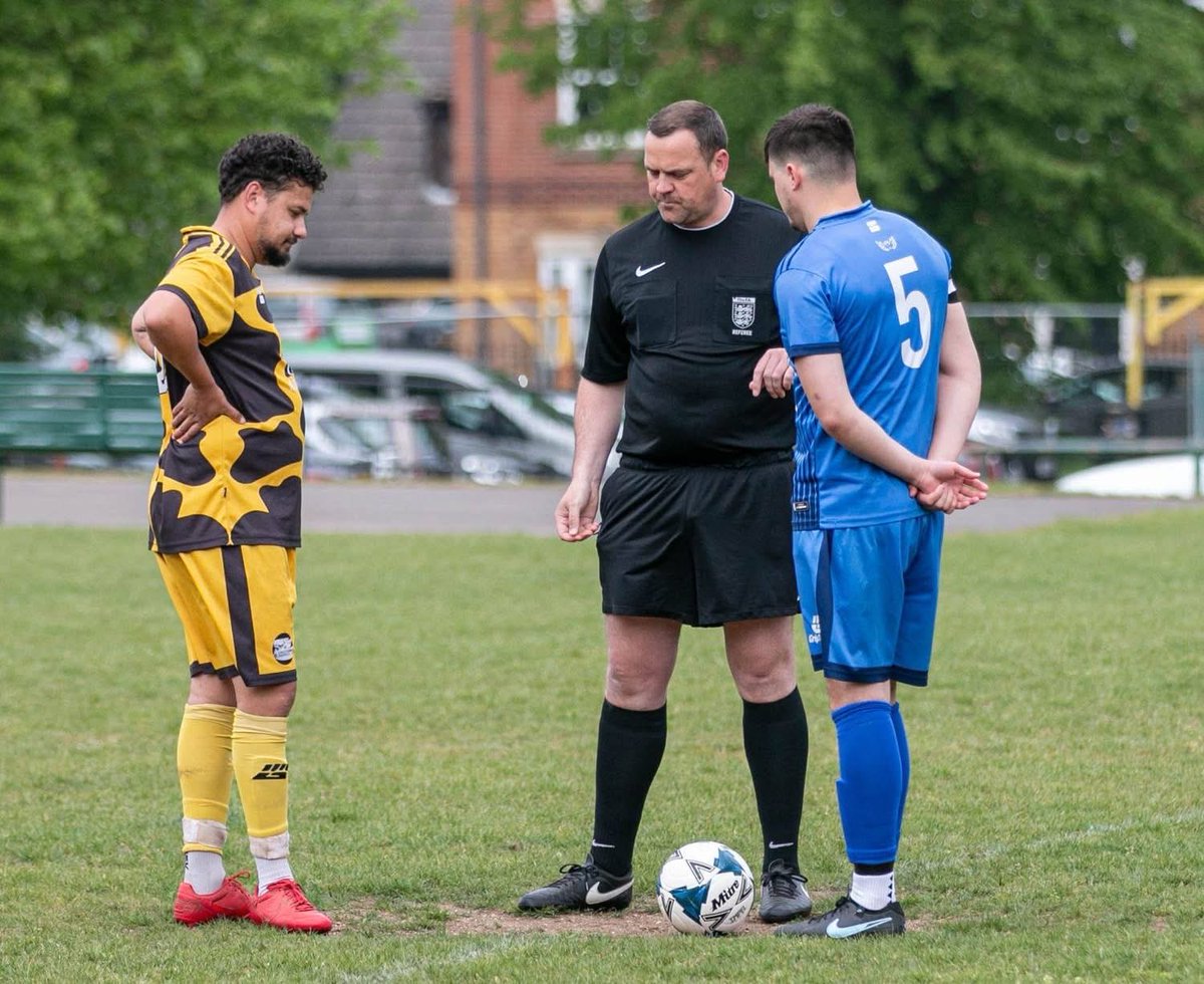 Sarge1707's tweet photo. Qualified in Dec 2025 after taking the course with @leicsfa
Since then: 57 games officiated, stepped into adult football, continued in the Leicestershire Youth League, and had the honour of being appointed to cup finals. Loved it!
#Referees #FootballReferee https://t.co/dRSg1mnh0w