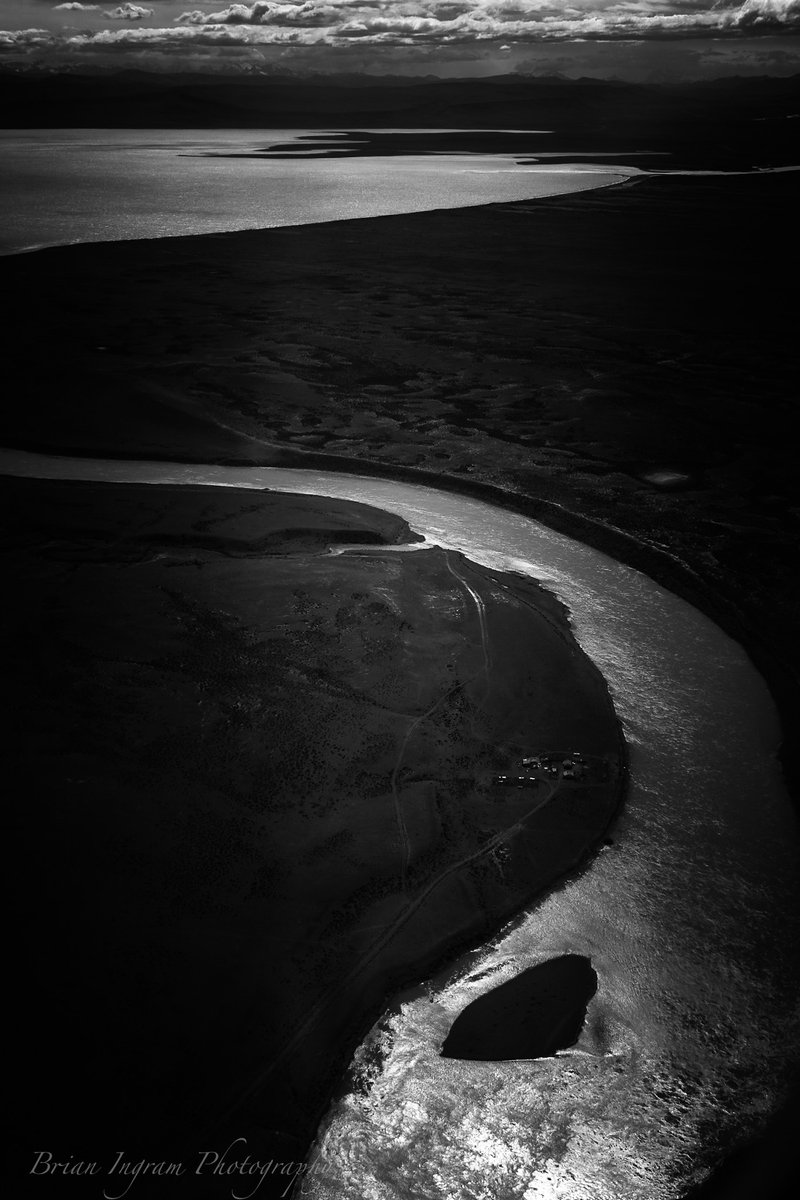 bwingramphoto's tweet photo. A couple shots from the decent into El Calafate.  I think it is rare to get good images out the window or a commercial aireliner, but I think these made the cut.
#argentina #patagonia #throughthewindow https://t.co/102k6o1wke