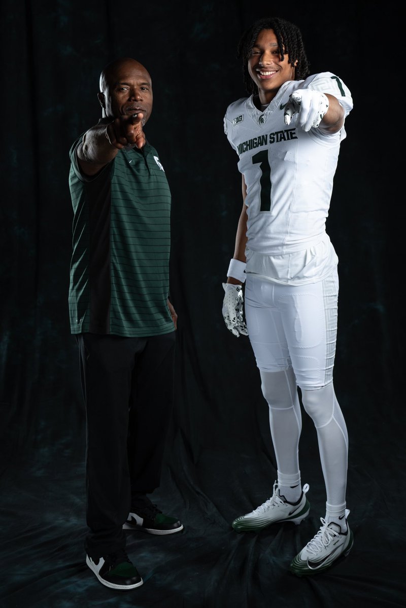 _isaiahalvarez_'s tweet photo. Appreciate everybody at Michigan State, I had a great time on my OV!! 🟢⚪️ @coachfitz51 @FBCoachSheridan @CoachHawk_5 @Dom_Spalding @MalikGill5 https://t.co/RKLs1WGtfV
