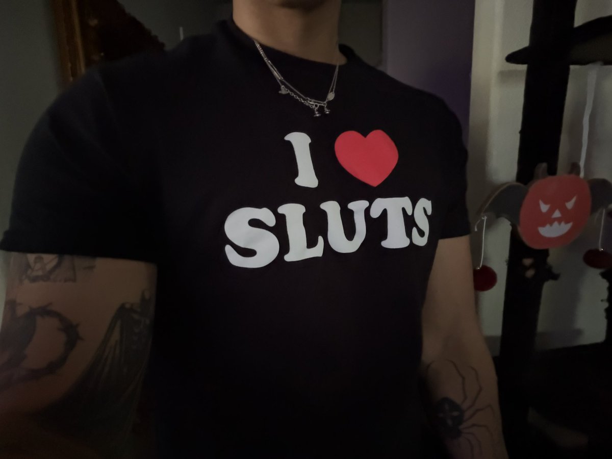 r1posterboy's tweet photo. Who’s my good little slut https://t.co/oQEkRTpG0S