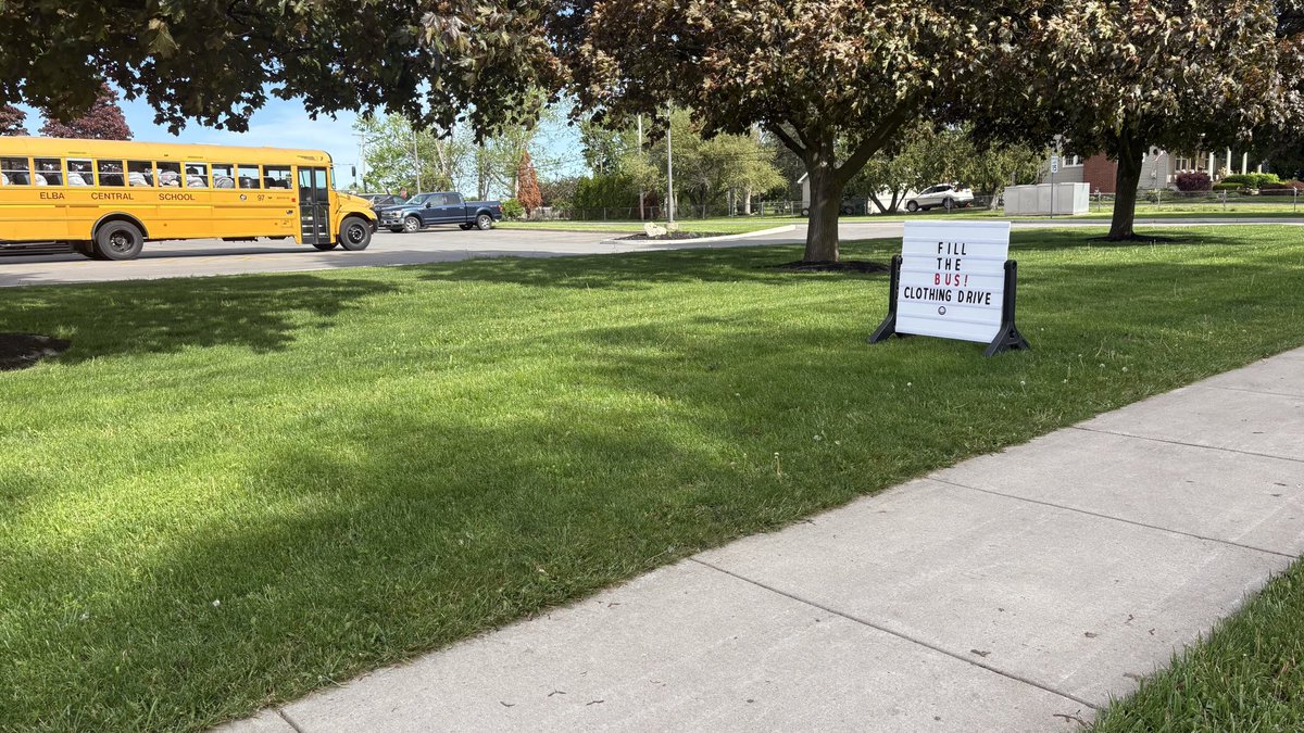 JessicaCramer26's tweet photo. Thank you ECS community for all of your donations to Fill the Bus! We donated 1,938 pounds of clothing with the profits supporting our food pantry. Thank you for your help! #OneElba https://t.co/gC9k8bsqPN