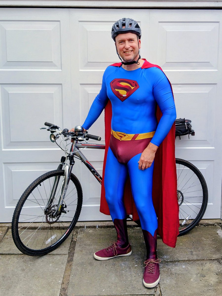 AlanJenney's tweet photo. These cycling outfits are getting more like superhero costumes every day. https://t.co/ifvgCvhCPr