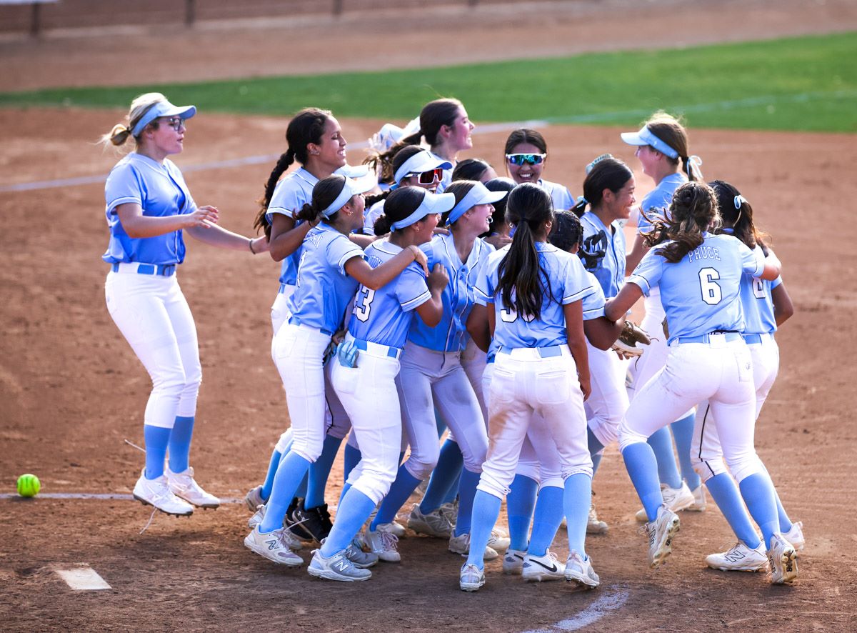 OCSportsZone's tweet photo. Irvine's CIF D6 championship softball team opens the CIF Division IV So Cal Regionals hosting Avenal (17-7) Tuesday at 4 p.m.  Irvine No. 3 seed, Avenal No. 6.
Photo courtesy John Luciano
STORY ON CIF FINAL:
https://t.co/dCijQs1r0d
@OCSportsZone @irvine_softball @FernandoMDonado https://t.co/WgOavf4JSZ