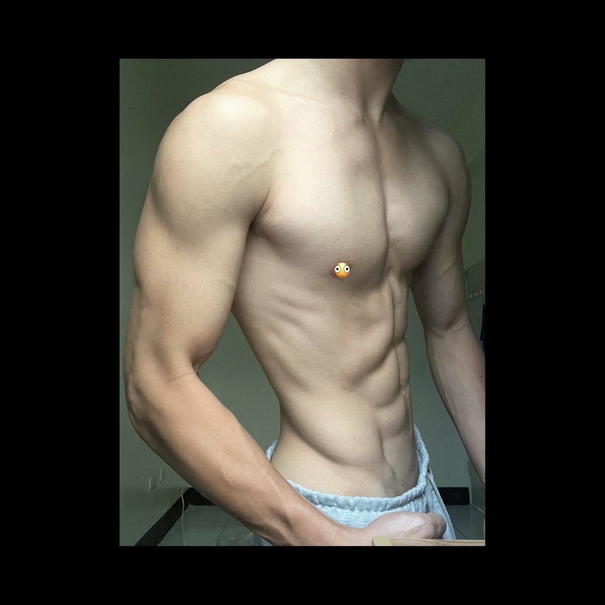 _apocalypse08's tweet photo. 💪🏻🫪

#胸肌 #腹肌 #桃園 #體育生 #肌肉 #健身 https://t.co/dUoqLJC3hI