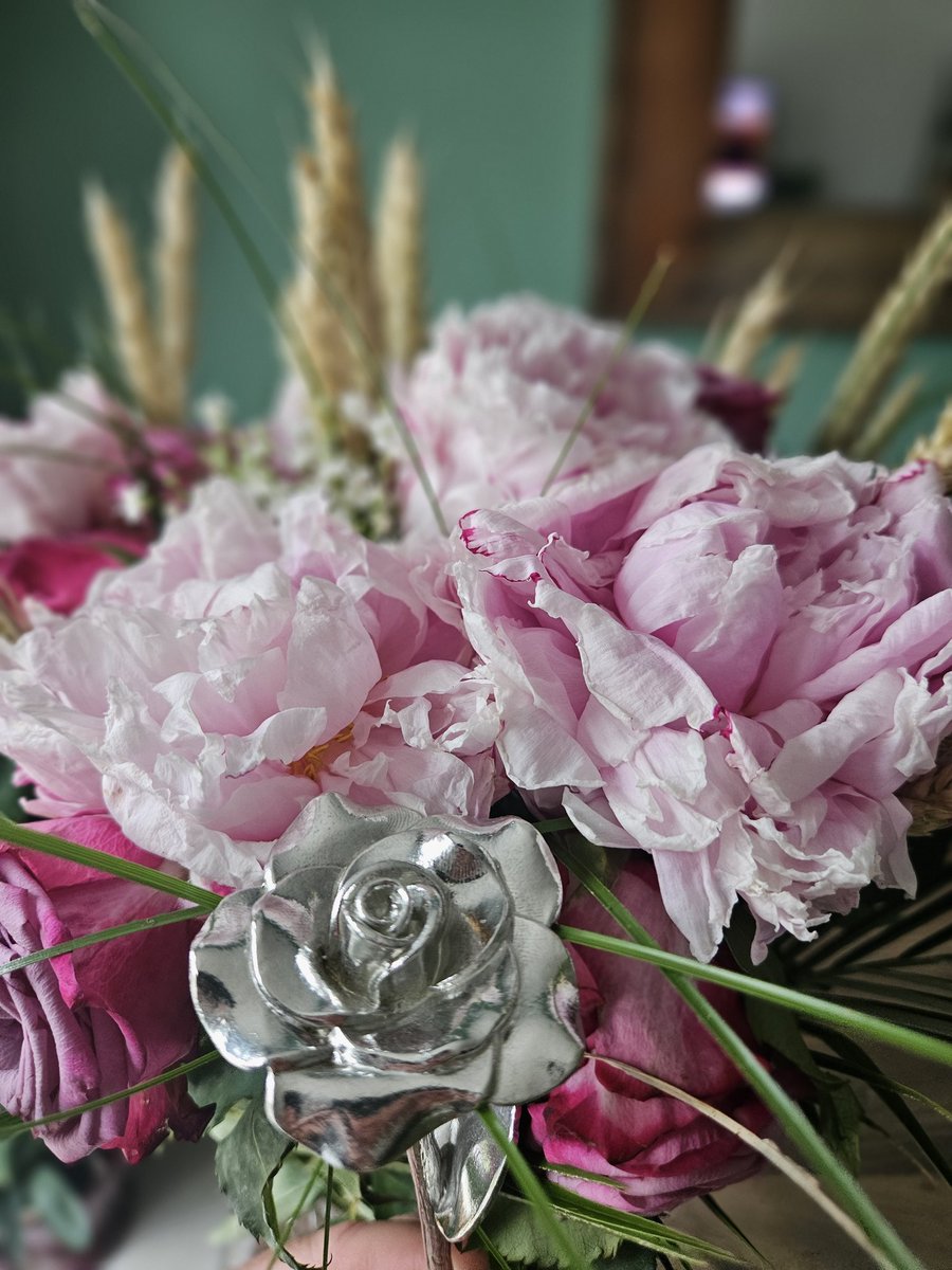 flowpay77's tweet photo. 10 annees  ❤️🌹🥰 ... Noces d'étain 🤵🤵 https://t.co/jLS7Rghfa4
