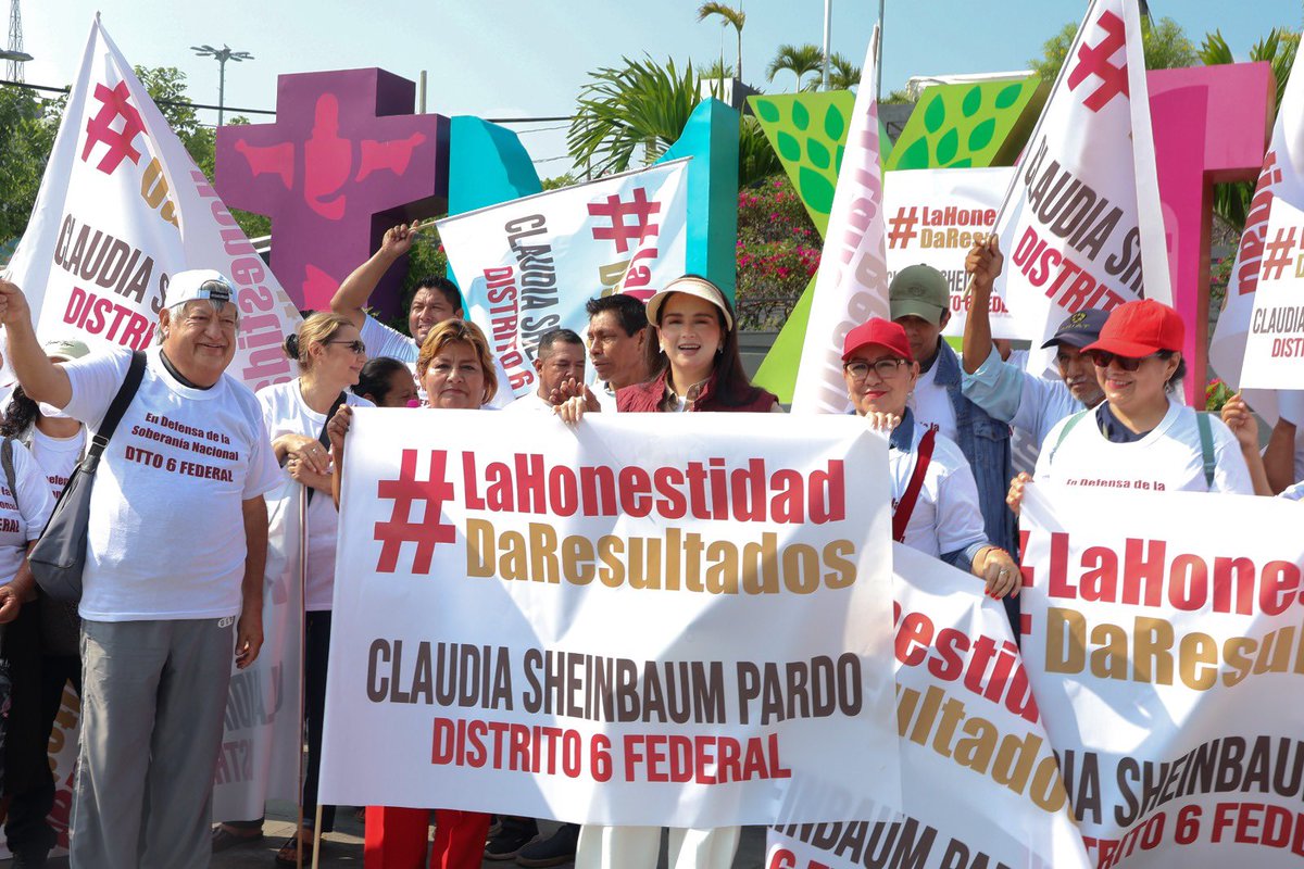 _FlorEsponda's tweet photo. ¡Caminar en equipo con el Distrito 6 es lo que le da fuerza a la transformación!
Qué gran orgullo compartir este día histórico no solo como representantes, sino como lo que siempre hemos sido: un gran equipo. 
@Claudiashein 
#claudiadaresultados 
#rendiciondecuentas https://t.co/sS9fg3keSc