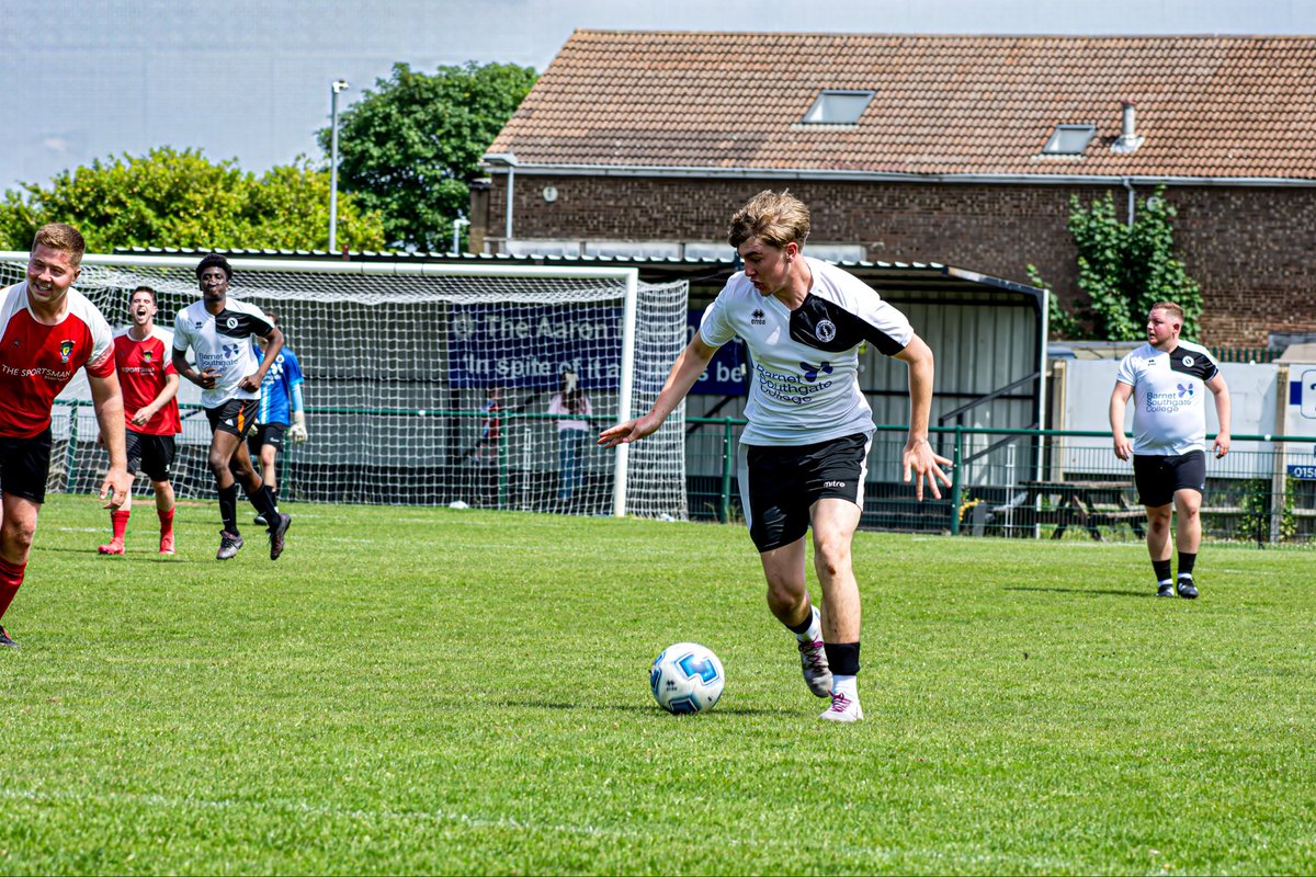 HLast14's tweet photo. 💙Aaron Bateman charity match🤍
Just shy of 10k raised! 
Thanks for all your support. Looking forward to the season ahead. Bring on chapter 26/27 🤞🏼

@CreaseyPark https://t.co/92qAC6Wlps