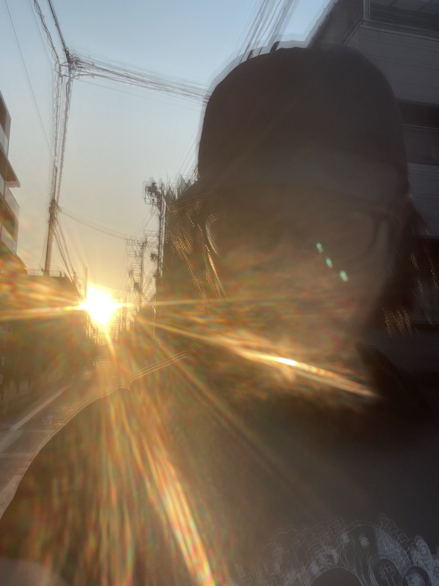 dragon_k0102's tweet photo. 昨日は
＃トナツバ
長丁場だったが
徐々にシーンが出来上がってきている
やる事がいっぱいだが
頑張るか🍻
🍺特典付と通常の座席選択可
https://t.co/thXmKwrDNC
事前決済のみ！

通常座席選択不可
🍺工藤予約フォーム
https://t.co/0dp7rPF3ir

＃イデアの墓標
＃酒竜神

今日も暑くなりそうだ… https://t.co/x3vH4cCJB1