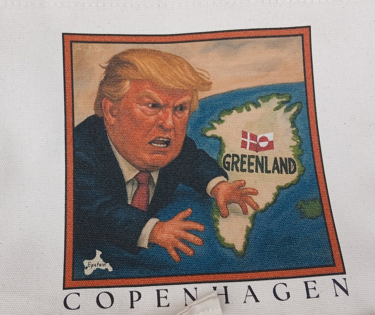 GaeDArienzo's tweet photo. E comunque qui, in Danimarca, hanno trovato il modo di guadagnarci  con la vicenda #Trump-Groenlandia, creando dei souvenir dedicati. https://t.co/3w9FipvYvr