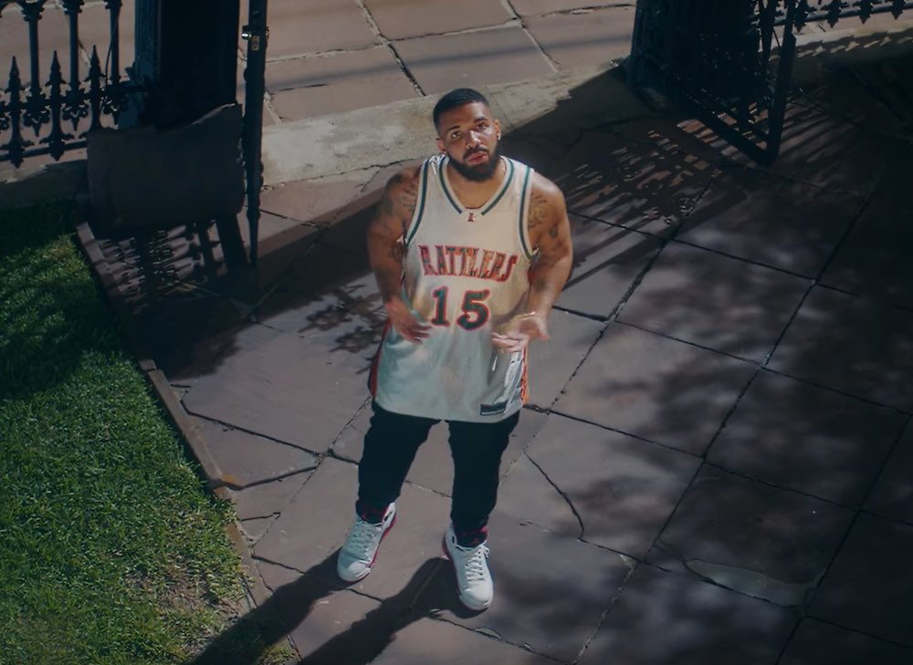 Prestigeplug7's tweet photo. This also marks Drake’s FIRST song to hold the #1 spot for multiple weeks since “In My Feelings” back in 2018! 📈🏆 https://t.co/nrD6soPRjV