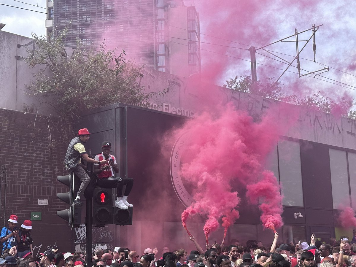 mediacodex's tweet photo. Arsenal Parade 2026

#islington https://t.co/enT8aAuHNe