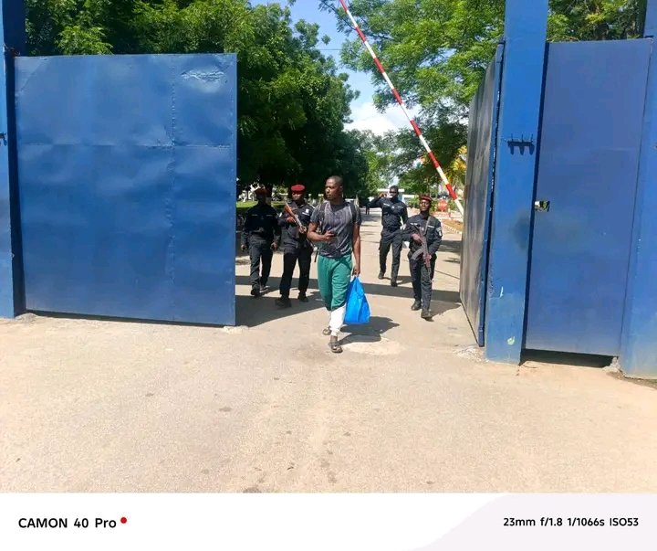 RedFighter242's tweet photo. This is the logical consequence of a decision to dismiss a gendarme from the military for losing his military equipment. His military uniform was confiscated because, in fact, the uniform belongs to the state, not the individual. https://t.co/f8ZyVYCjQ5