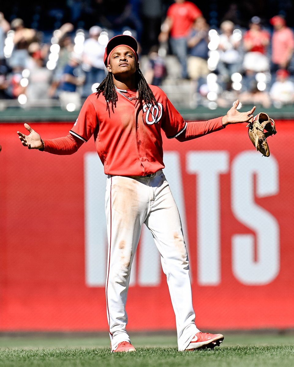 Nationals's tweet photo. feel the aura https://t.co/agLYSFuQHR