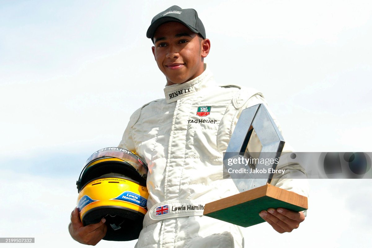 4644s's tweet photo. Lewis Hamilton after winning the Formula Renault Championship in Donington, 2003 https://t.co/jvthOLHPir