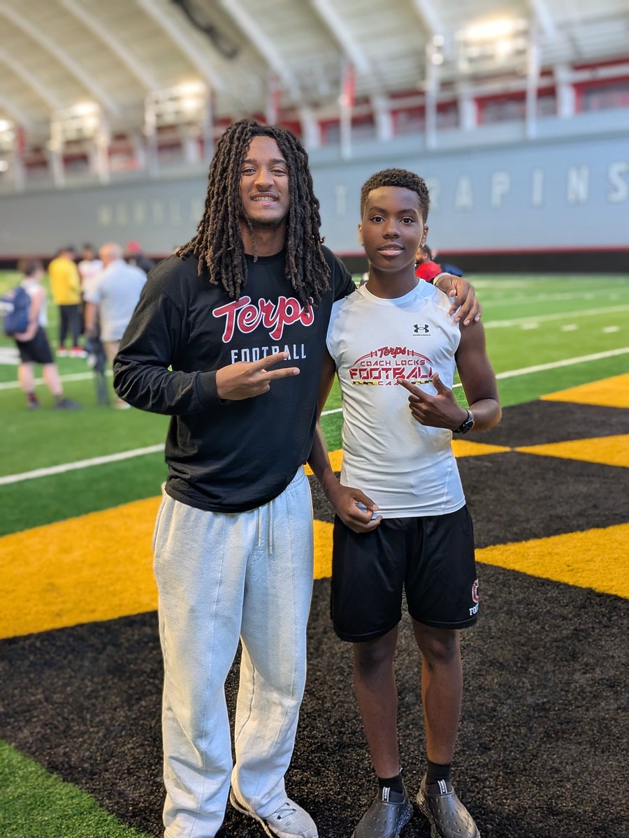 JBJMcClellan's tweet photo. Spent the day in #Terpville. @TerpsFootball hosted a great camp. 

Met @malikw2025. 
6'5". 60 yards with no effort.

 #goals https://t.co/IIuNWBpJN0