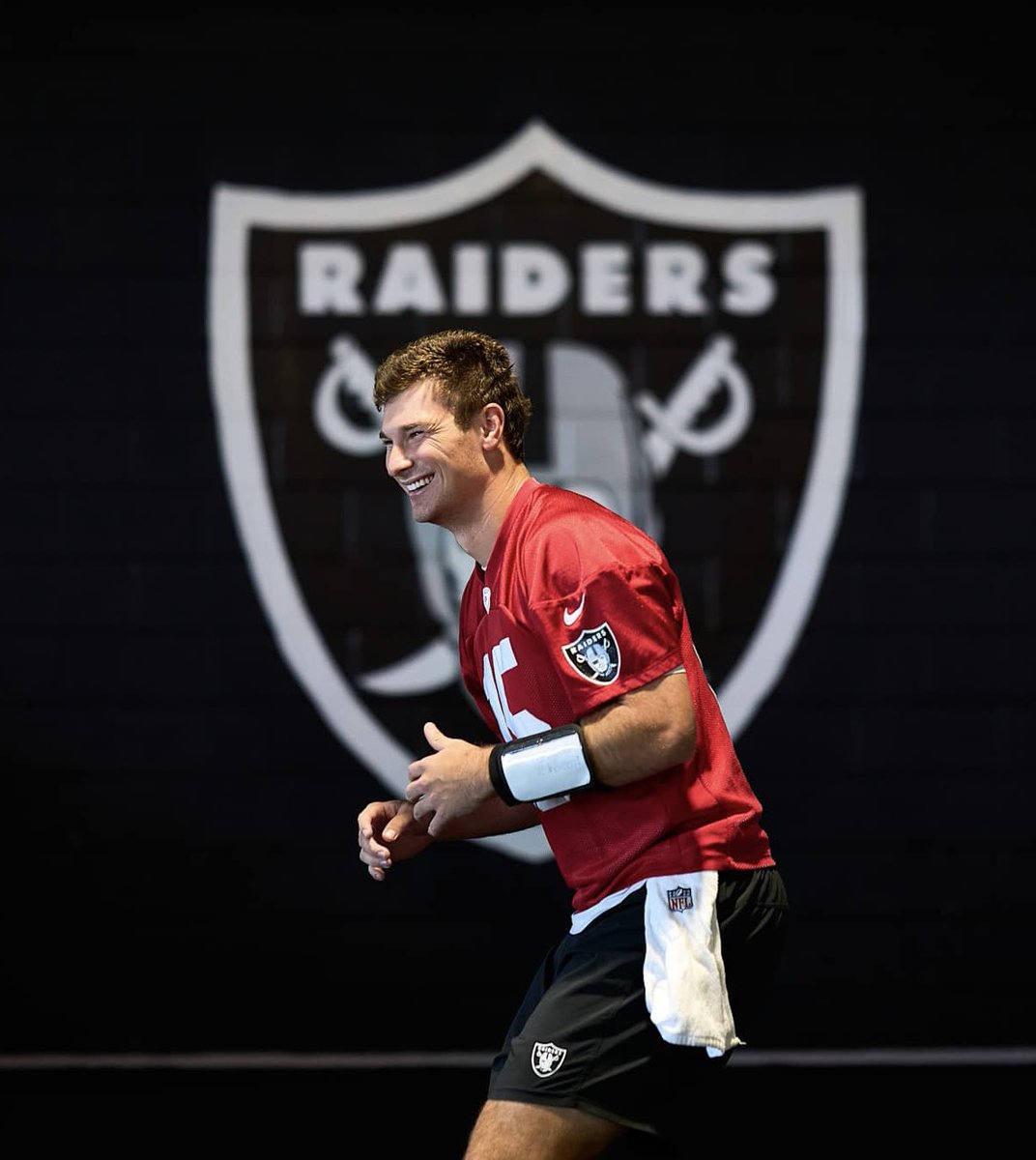 ClassicRaider's tweet photo. QB1 (eventually) https://t.co/kENmxfXGYE