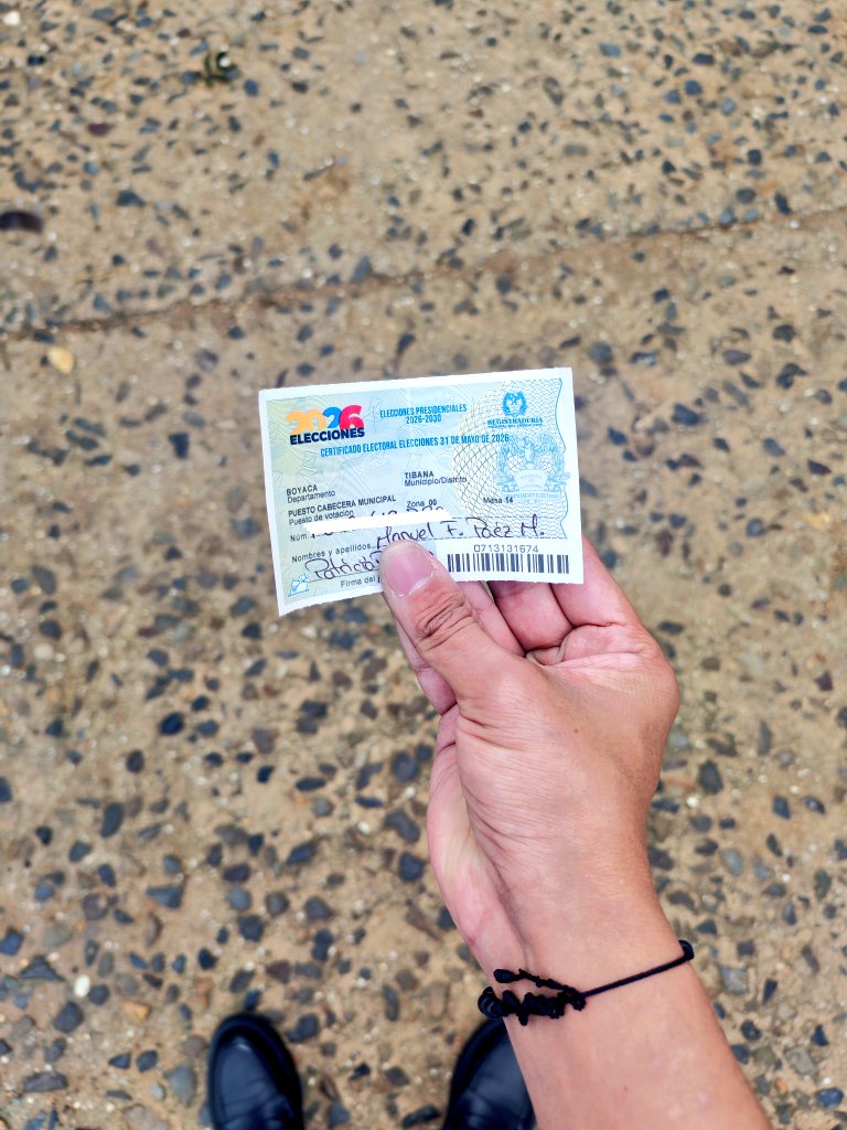 ManuelPaezM's tweet photo. Ejercer el voto es un derecho que tenemos como colombianos, es la voz que se expresa desde la democracia.

Dios bendiga a Colombia. 🗳️🇨🇴 https://t.co/9JB5SDi1O1