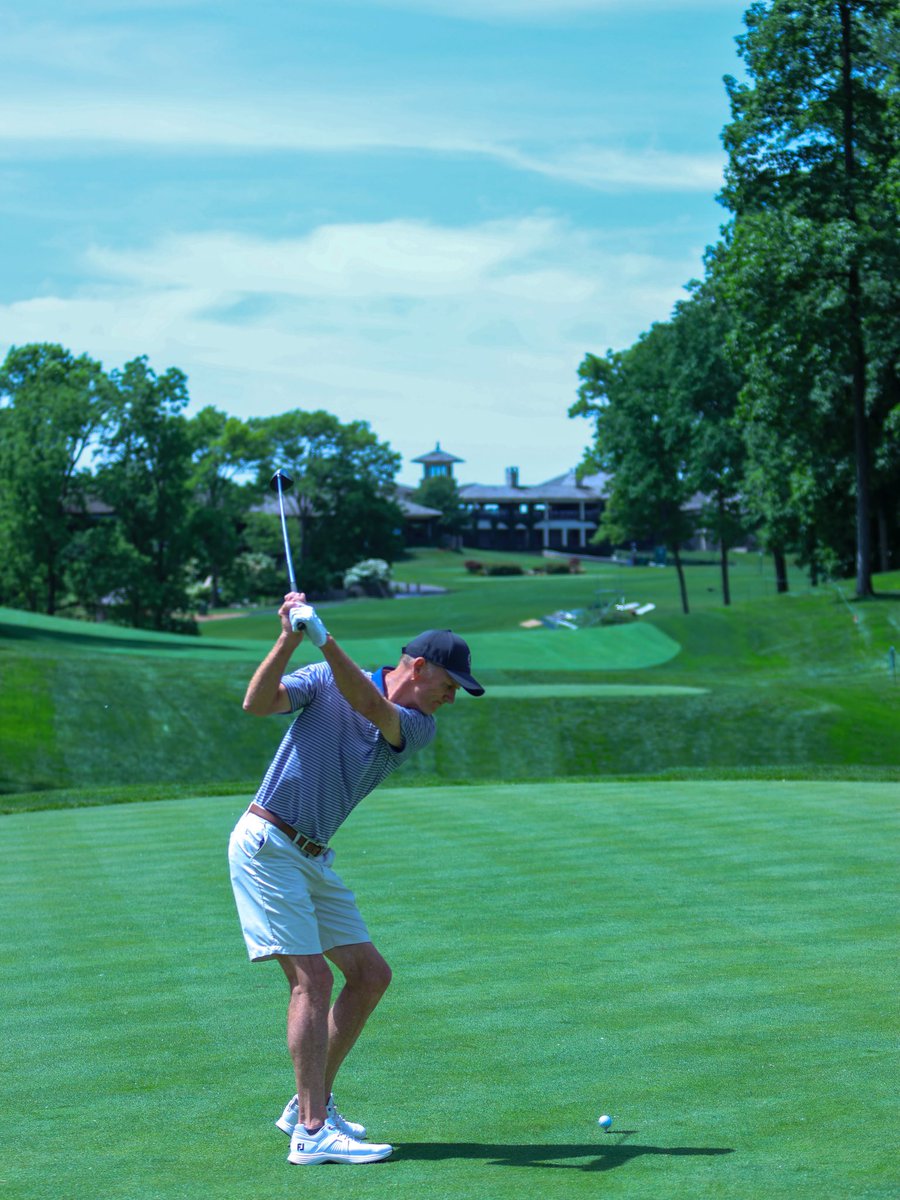 jacknicklausII's tweet photo. Sunday funday on the fairway with son Jack III ahead of #theMemorial 

⛳️ https://t.co/9mn0fdXHX8