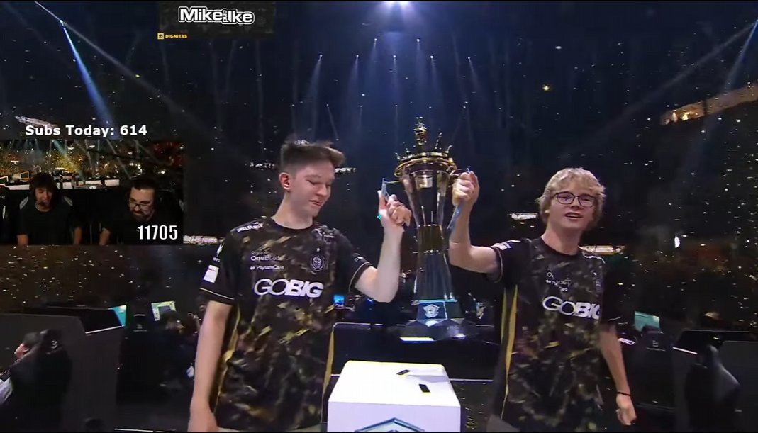 RealDarkTrxpp's tweet photo. Fortnite might be the greatest esport ever holy shit https://t.co/OKwAfvSJd0