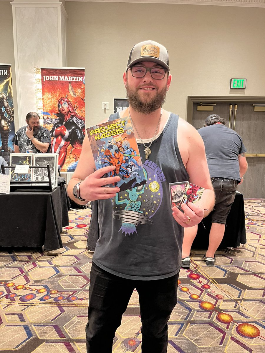 ProjectNaosis's tweet photo. Smiles only when you stop by the booth at Amazing Comic Con! #amazingcomiccon @AmazingComicCon https://t.co/61nCCXNiEc