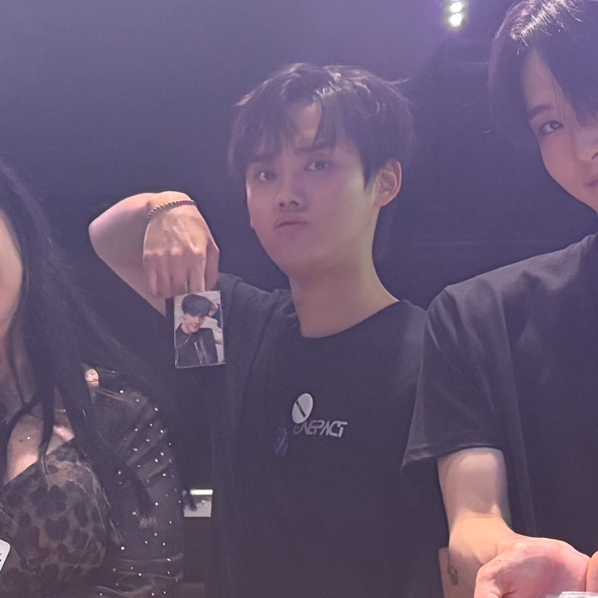 jaywooxy's tweet photo. me bringing Jay pcs for my group photo and everyone suddenly pretending they don’t know who Jay is “who is this dude?” And me going “just some guy i found on the street” 🤡🤡 https://t.co/A6UDxO2rbd