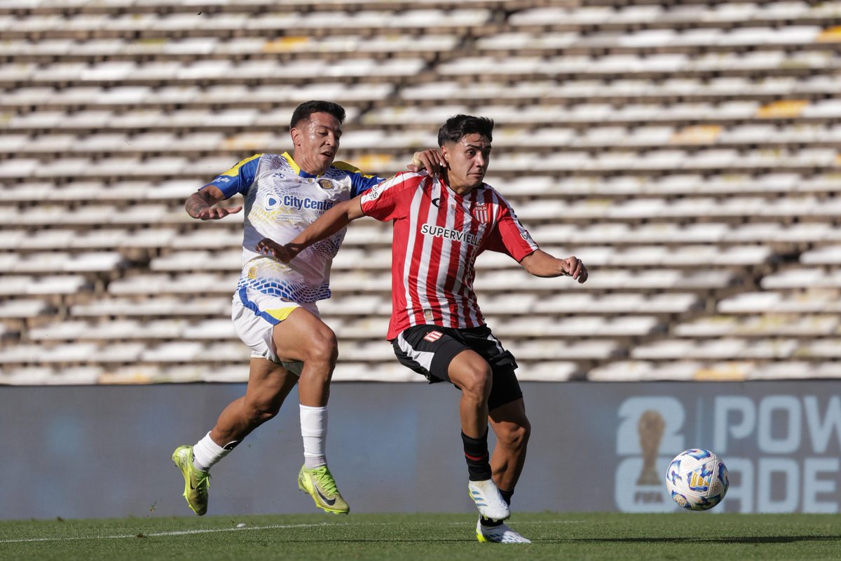 SEHuracan's tweet photo. 🏆🇦🇷 Copa Argentina | Estudiantes venció 3-0 a Rosario Central.

Si #Huracán le gana a Barracas, enfrentaría al pincha en los 8vos de final. https://t.co/eiCqsKBh54