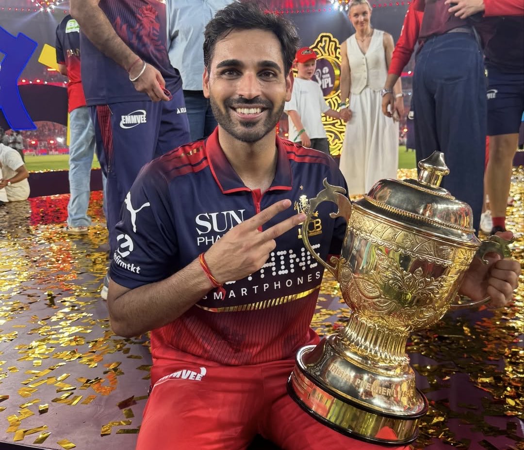 TheCricketPanda's tweet photo. Most IPL Wickets in a Trophy winning season

◉ 28: Bhuvneshwar Kumar (2026)
◎ 27: Jasprit Bumrah (2020)
◎ 25: Trent Boult (2020)
◎ 24: Lasith Malinga (2015)
◎ 24: Mitchell Johnson (2013)
◎ 24: Harbhajan Singh (2013)
◎ 24: Sunil Narine (2012)

Bhuvi creates history at Age 36 in the highest scoring IPL season ever! 🐐