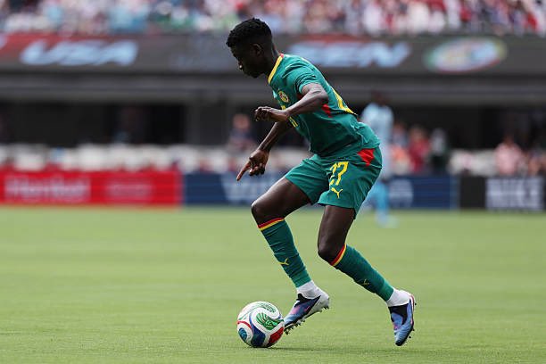 ActuFSn's tweet photo. Vos impressions sur les débuts de Bara Sapoko Ndiaye?

📸🇸🇳 https://t.co/EANbD41Q9B