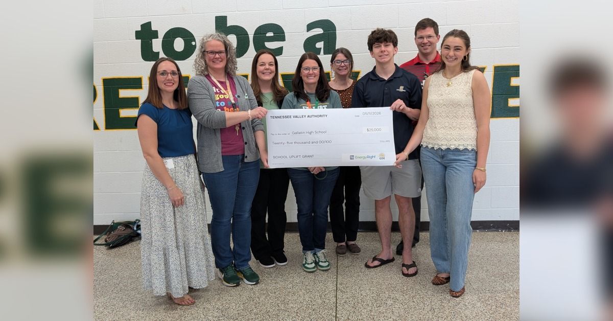 GallatinNews's tweet photo. Gallatin High School was recently awarded a $25,000 grant through TVA's EnergyRight School Uplift Program.
https://t.co/a2yjGYyEyd https://t.co/1TxlyoyrLv