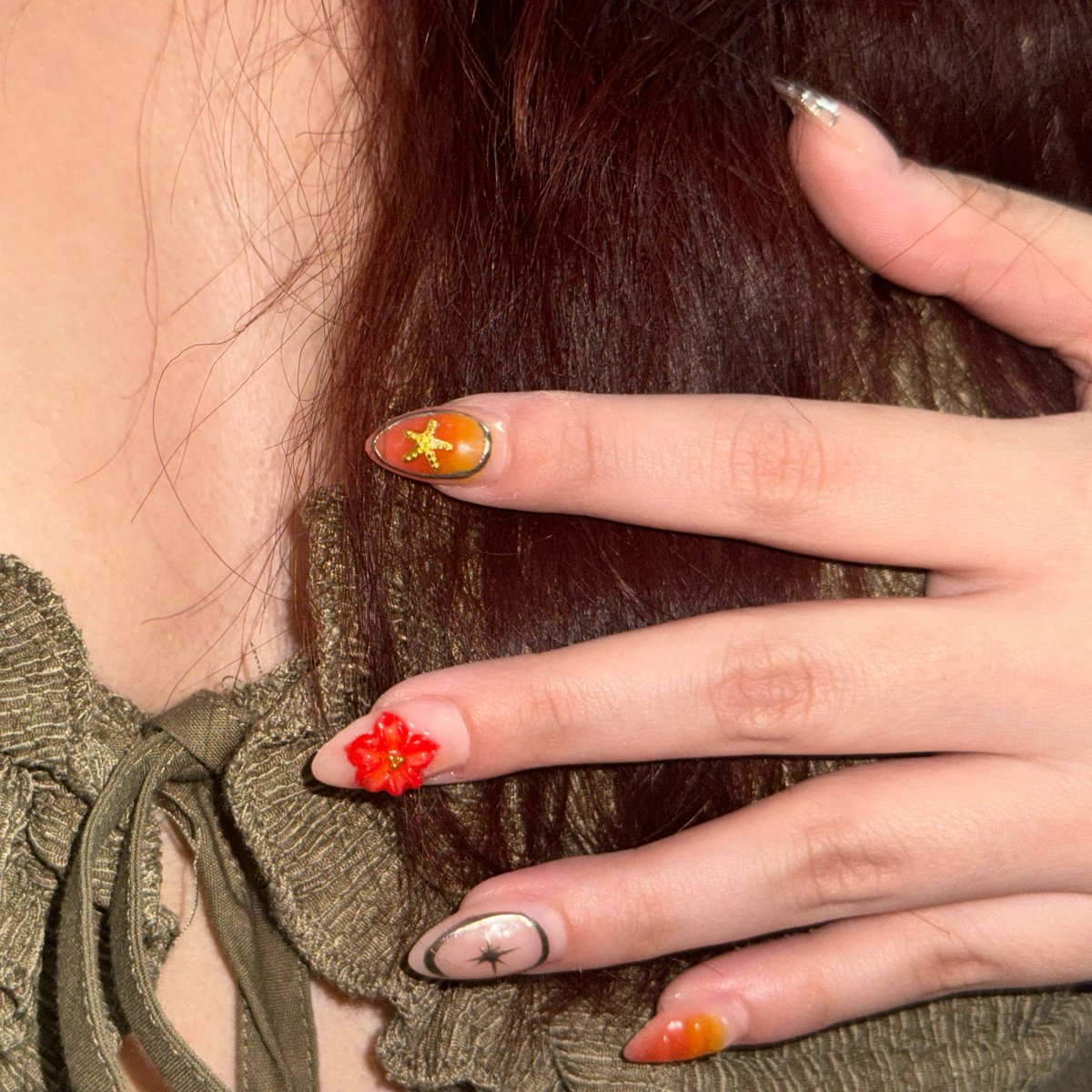 aphrobt's tweet photo. tweet para apreciar o trabalho da minha nail artist 💅 https://t.co/KGBteLL8wW