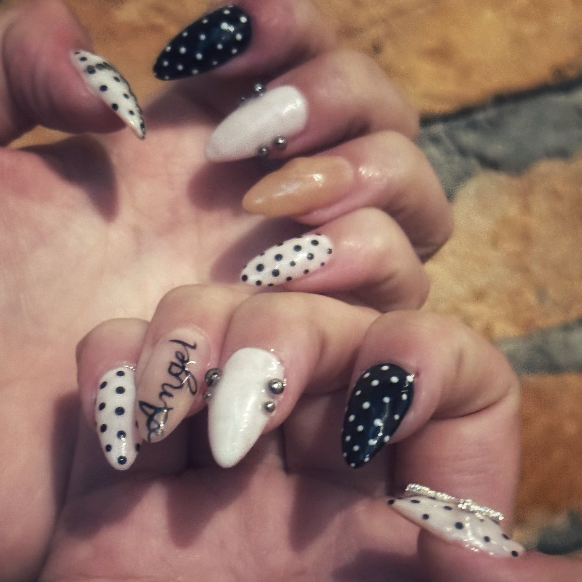 aphrobt's tweet photo. tweet para apreciar o trabalho da minha nail artist 💅 https://t.co/KGBteLL8wW