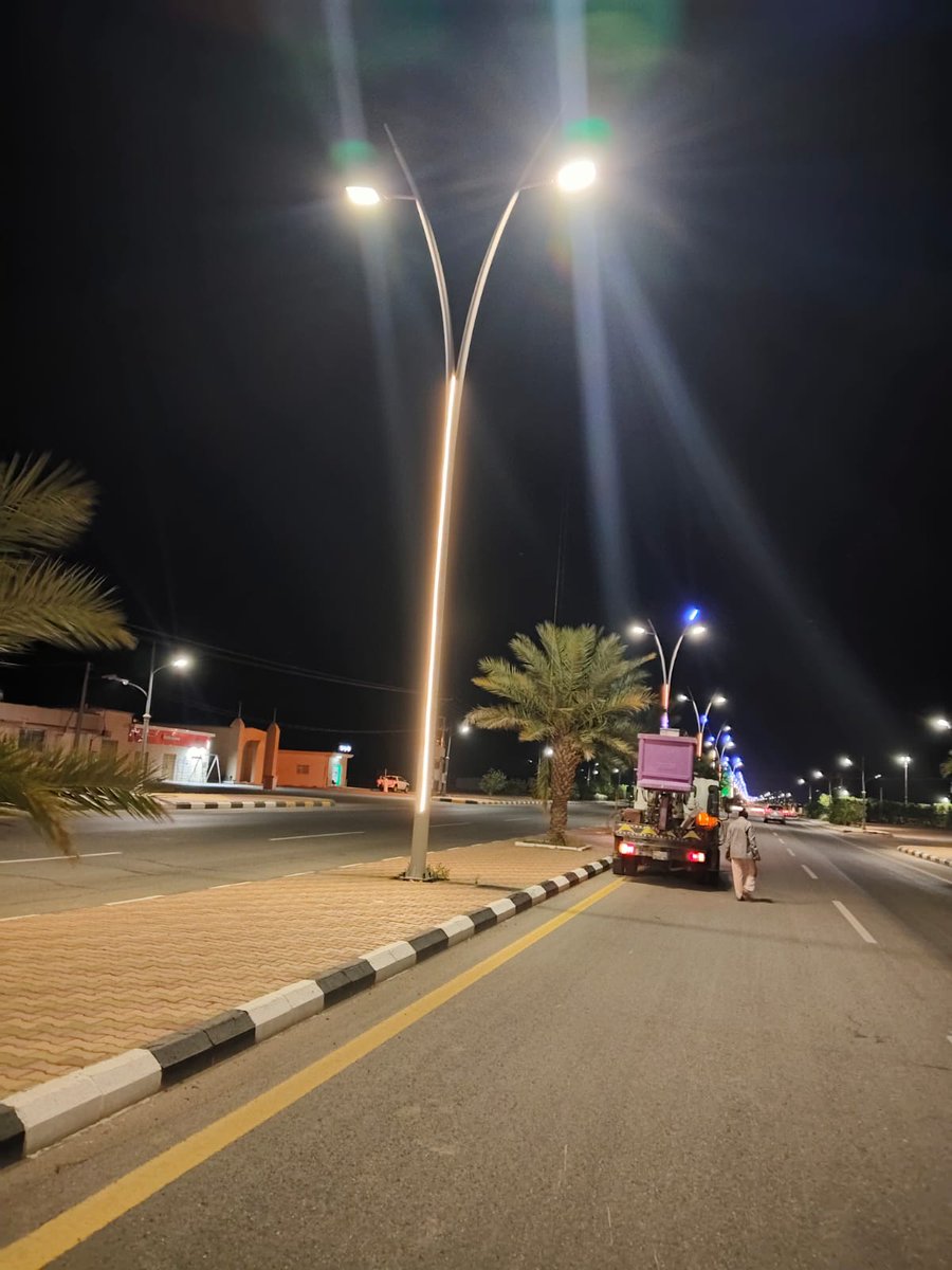 Sheri_mun's tweet photo. 📷​💡 | ليلٌ آمن وطرقات مضاءة..

نواصل في #بلدية_شري أعمال الصيانة الدورية لإنارة الطرق، لضمان كفاءة الشبكة ورفع مستوى السلامة المرورية في شوارعنا.

 مستمرون لخدمتكم و ضمان سلامتكم   .
#بلدية_شري https://t.co/CH4g8oOxyk